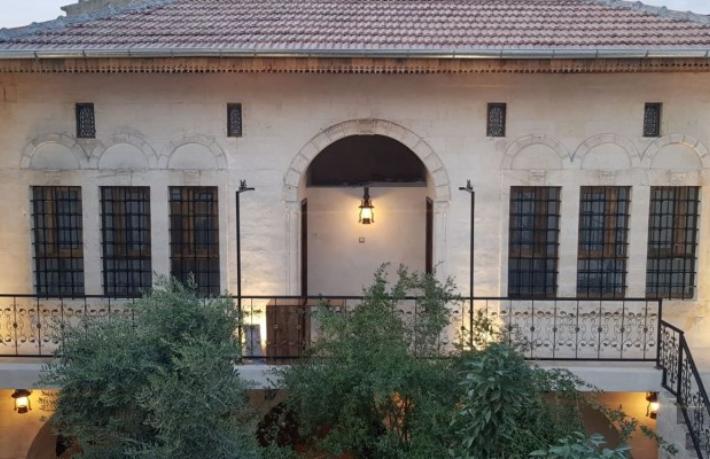 Tarihi manastır otel oldu