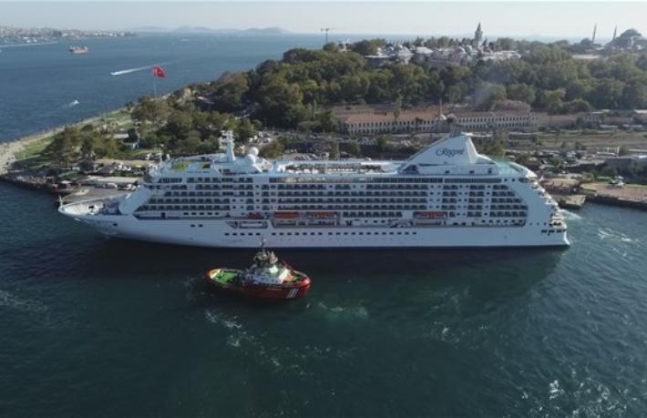 Dünyanın en lüks gemisi İstanbul'da