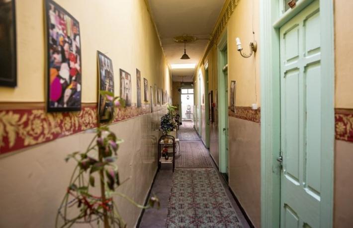 Asırlık otel evsizlerin yuvası oldu