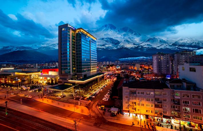 Radisson Blu Hotel Kayseri’den özel kayak paketleri