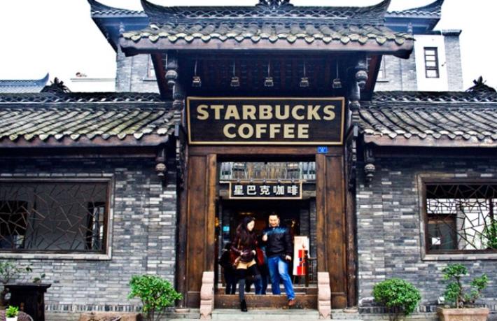 Starbucks Çin'deki 2 bin şubesini kapattı