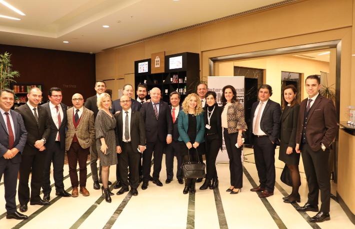 Asıl yıldız oteli yöneten yöneticidir