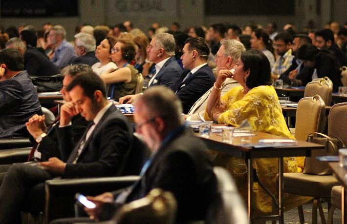 11 ayda 532 kongre yapılacak