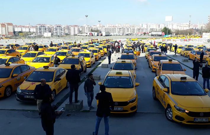 Taksicilerden korona eylemi