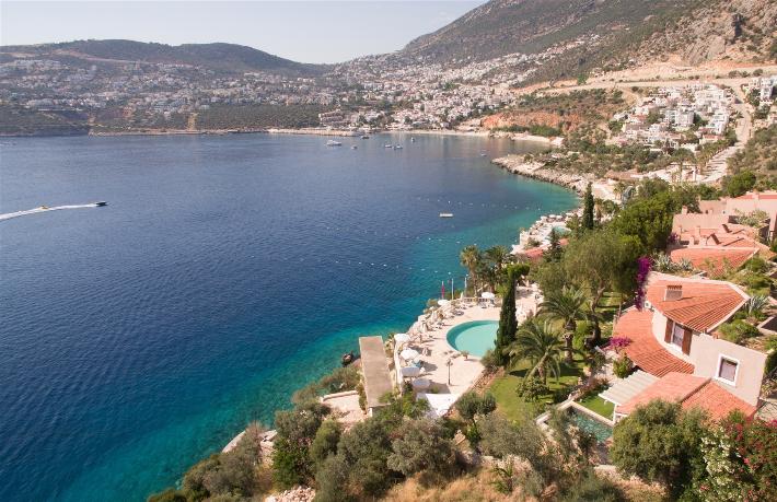 Patara'da 74 kaçak yapıya yıkım kararı