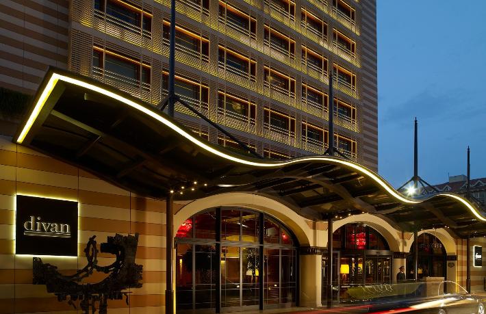 Divan iki otelini sağlık çalışanlarına açtı