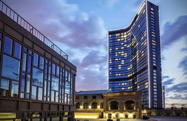 Sağlık çalışanları için bir otel daha kapılarını açtı