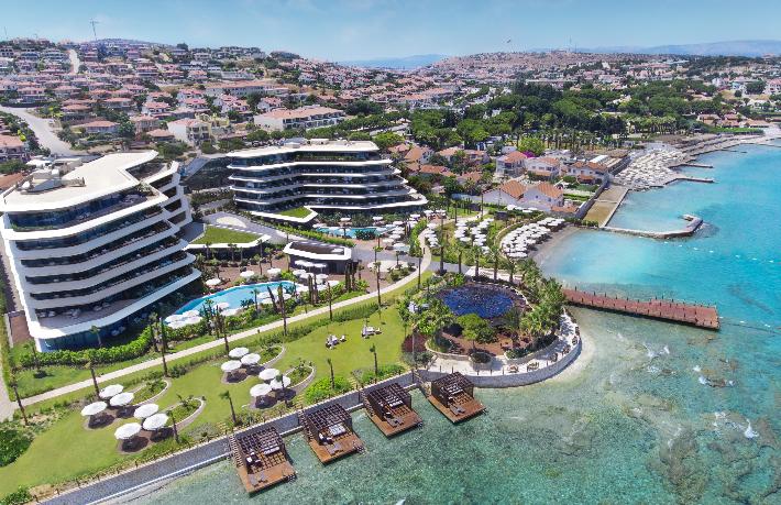 Ünlü otel zinciri Çeşme’deki otelini hizmete açıyor