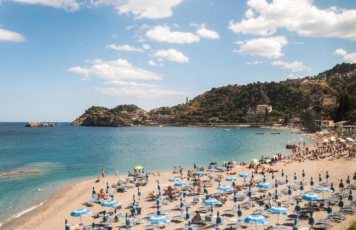 Turizmde turist savaşları: Uçak ve otel parasının yarısı bizden