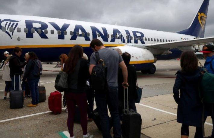 Ryanair uçuşlara yüzde 50 indirime gitti