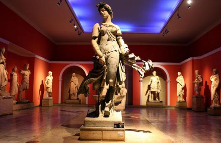 Müze ve ören yerleri yeniden ziyarete açıldı