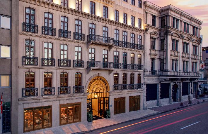 Ünlü otel zinciri yeniden kapılarını açtı