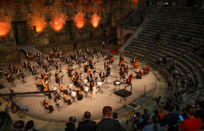 Büyükelçiler Türkiye'ye Aspendos’tan veda etti