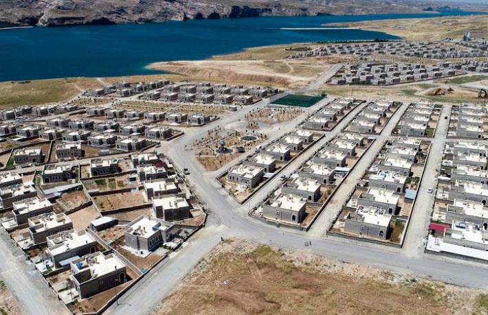 Hasankeyf 500 bin ton çimentoyla gömüldü