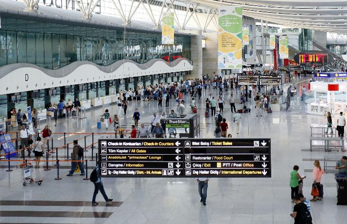 6 ayda 11,4 milyon yolcuya hizmet verdi