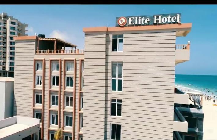 Somali'de otele bombalı saldırı: En az 16 ölü