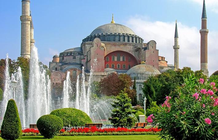 Rehberler Ayasofya ve Kariye'nin cami olmasını protesto edecek