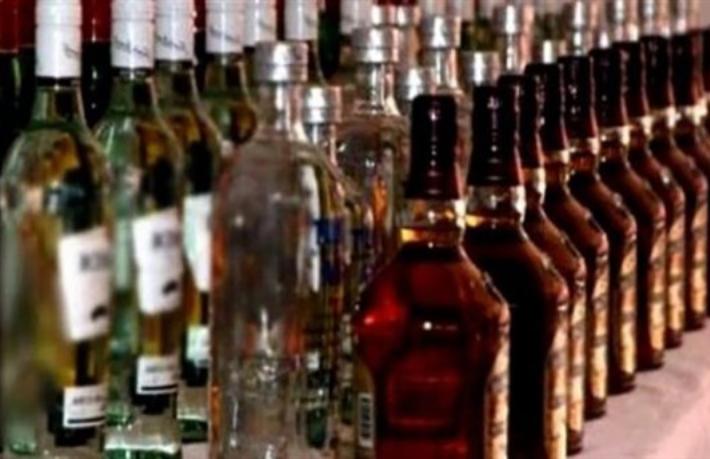 Otel deposunda 1 ton sahte içki ele geçirildi