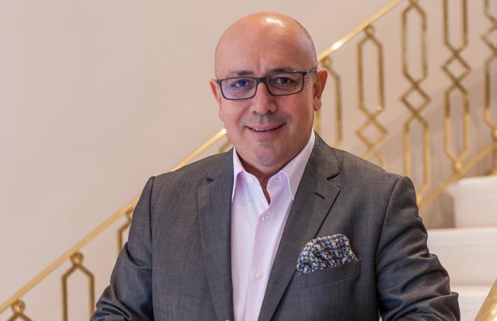 Oteli açalım mı, açmayalım mı?