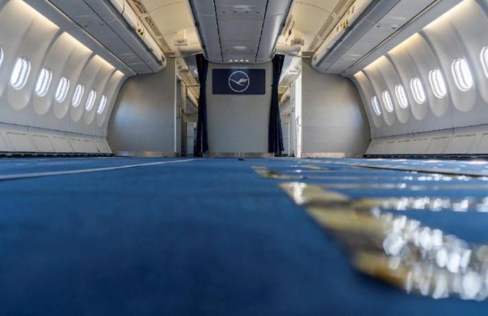 Havacılık devleri koltukları söktü