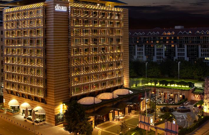 Divan 16.500 üzeri geceyi sıfır bulaşla tamamladı