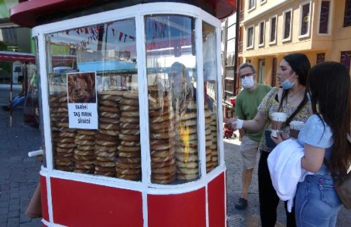 Taksim'de simit tezgahları kaldırılıyor