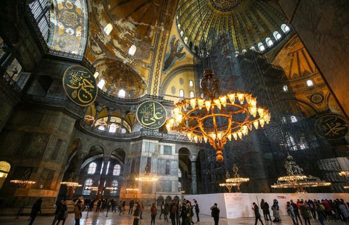 Bakan Ersoy: Ayasofya için tazminat ödenmeyecek
