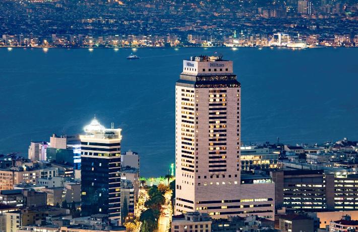 Kapanan Hilton oteli depremzedelere açılıyor