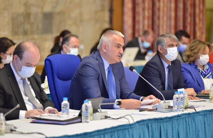 Bakan Ersoy: Belediye belgeli tesisleri Bakanlık belgeliye dönüştüreceğiz