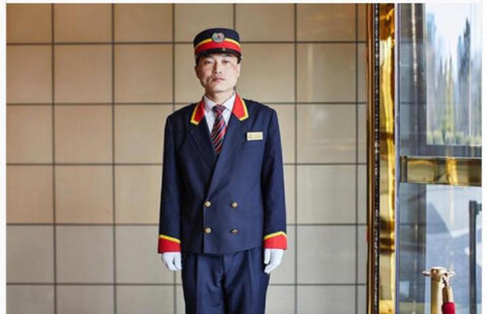 O ülkedeki tüm otellerin sahibi devlet