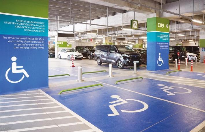 Havalimanında engelli yolculara kolaylık