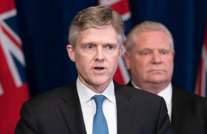 Karayipler tatili istifa getirdi