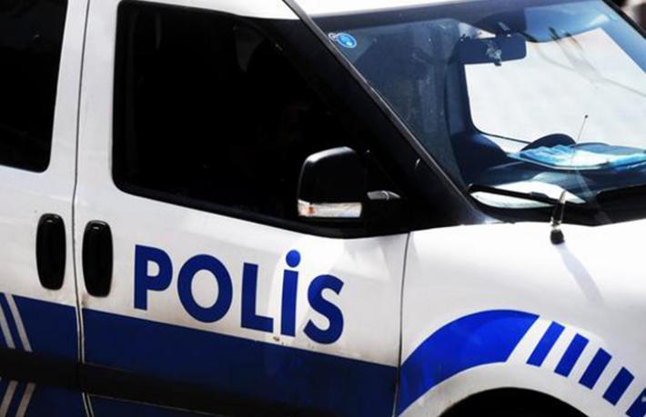 Otel sahibi ile müşteri arasında bıçaklı kavga çıktı