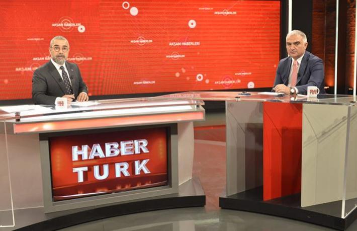 Bakan Ersoy: Turizm sezonunu Nisan ayında başlatacağız