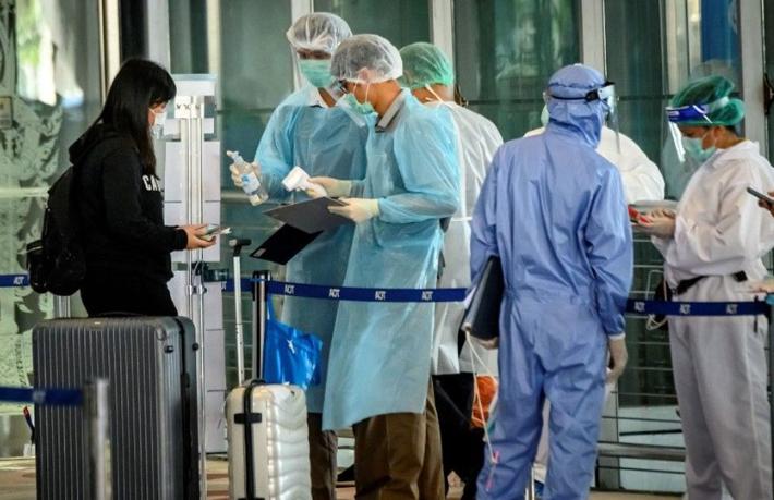 Aşı olanlara ‘karantinasız’ seyahat izni