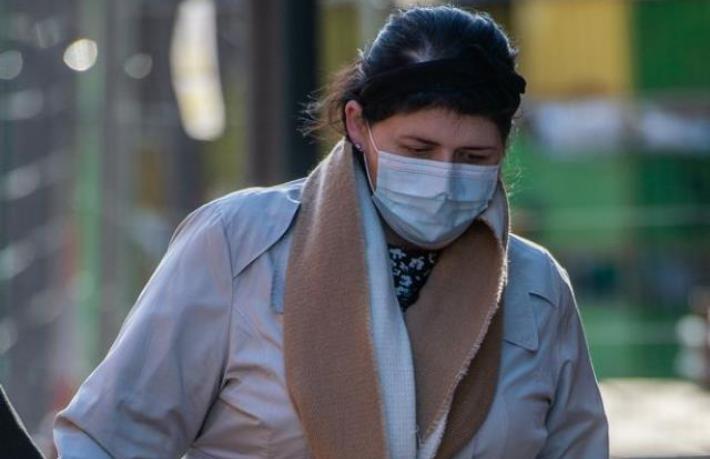 Yürüyemiyorum diyerek Bakanlığı dolandıran kadını, tatil fotoğrafları ele verdi