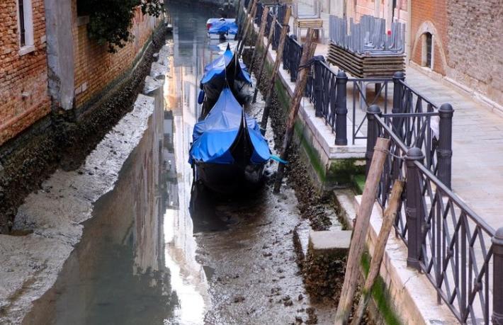 Gözde turizm merkezi Venedik artık tanınmaz halde
