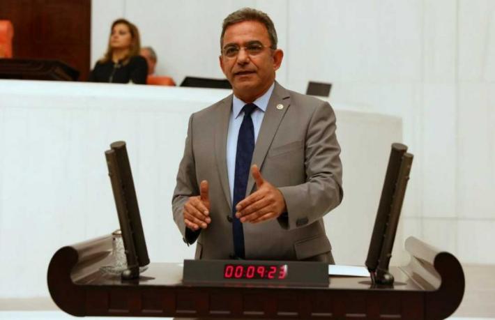 Budak: Turizm sektörü çalışanları Haziran başına kadar aşılanmalı