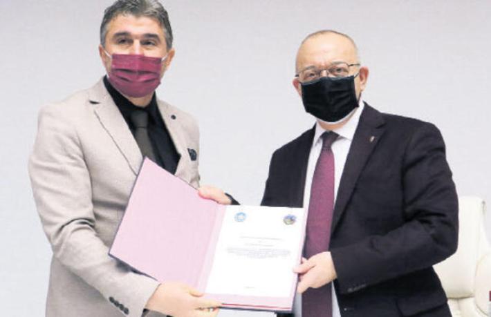 Tarihi dört ev otele dönüşüyor