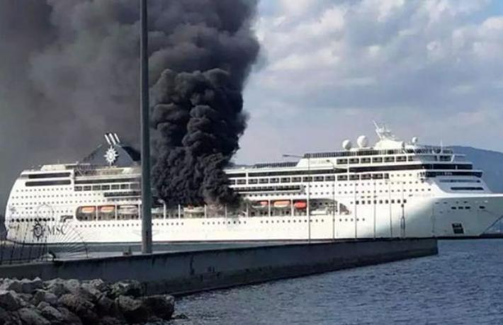 Lüks cruise gemisinde yangın çıktı