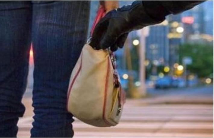 İstanbul'da turistleri soyan çete yakalandı