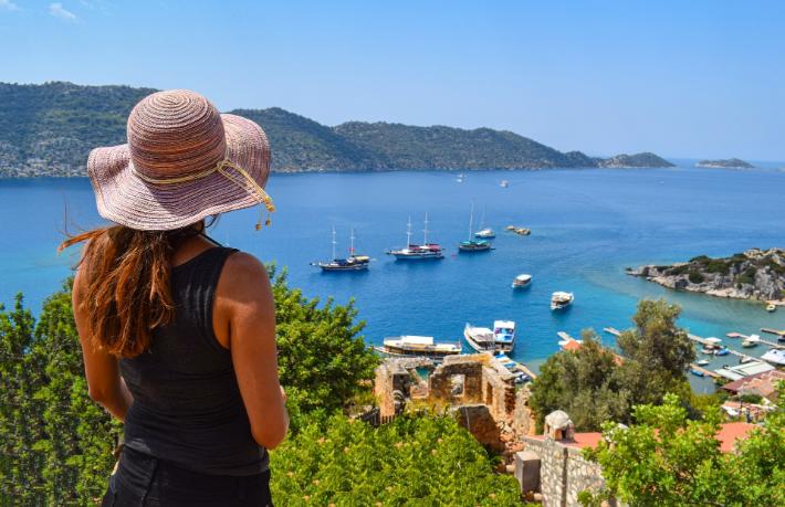 Turizmcilerden tatil dolandırıcılarına karşı barkod uyarısı