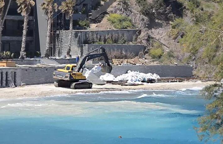 Bodrum’da plajlara bu kez de borik asit döküldü