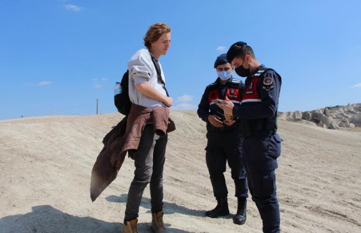 Kapadokya’da maske takmayan turistlere ceza