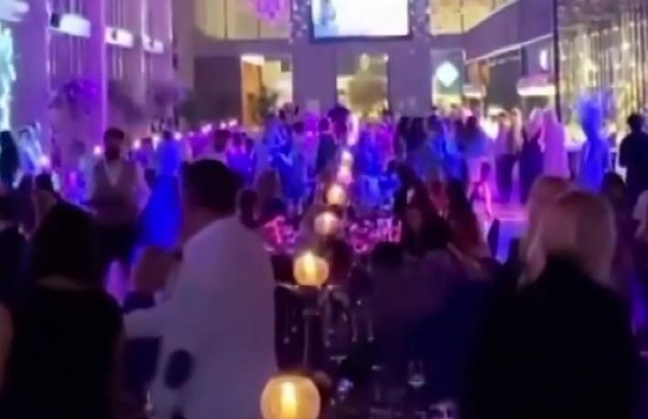 5 yıldızlı otelde pandemiye rağmen gala gecesi