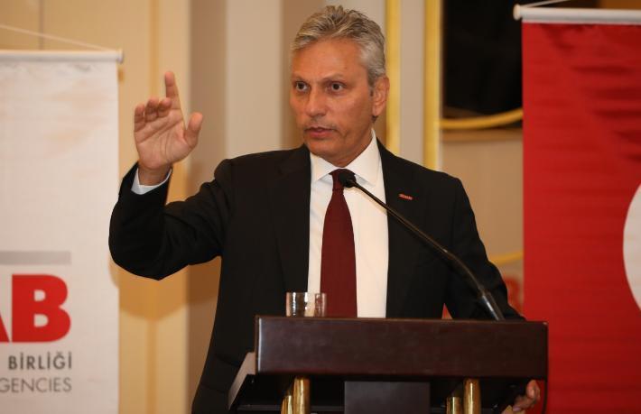 Firuz Bağlıkaya: Bankalar turizmcilerin telefonuna çıkmıyor
