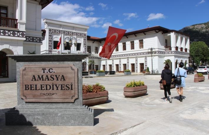 Belediye binası Hilton Otel olacak