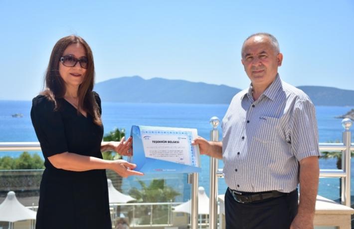 Azka otel'e SGK'dan teşekkür plaketi