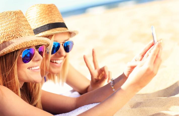 Rus turistten 'Türkiye anayasal hakkımız' kampanyası