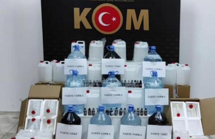 Otel odasına sahte içki operasyonu